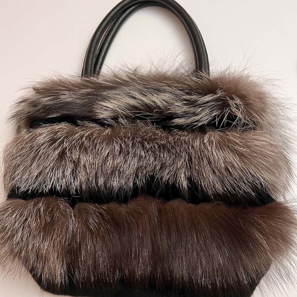 VOLARE NYC Silver Fox Fur & Leather Convertible Crossbody Satchel Luxury Bag